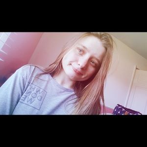 Meet your Posher, Chloe